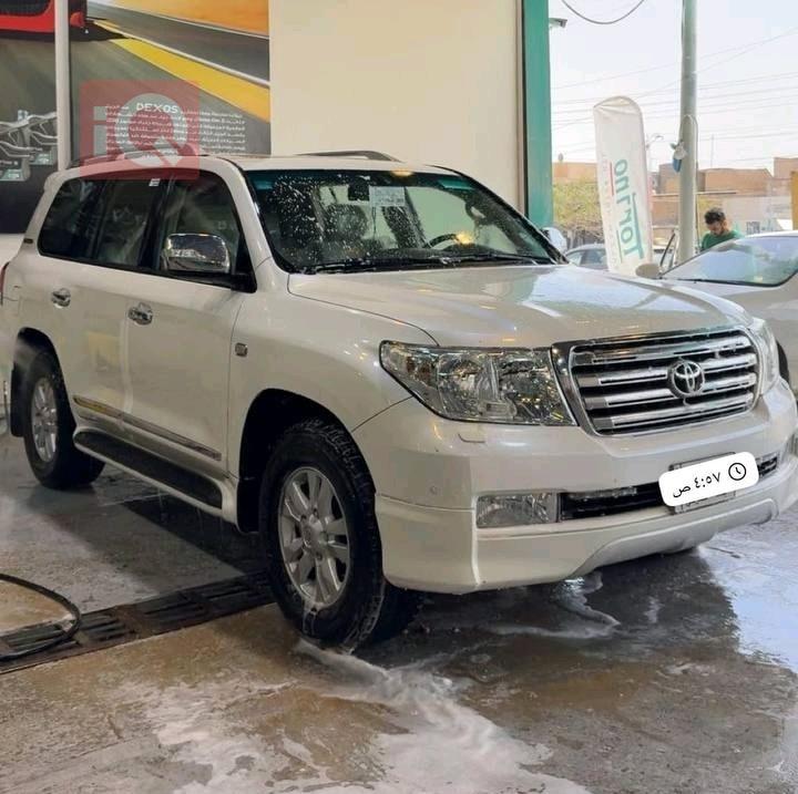 تويوتا لاندكروزر